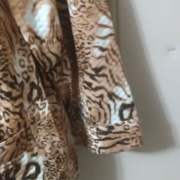 Cheetah Print Textured Jacket Plus - Picture 5 of 12